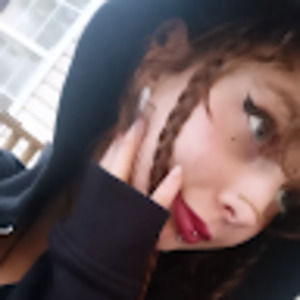 Meet your Posher, Ella